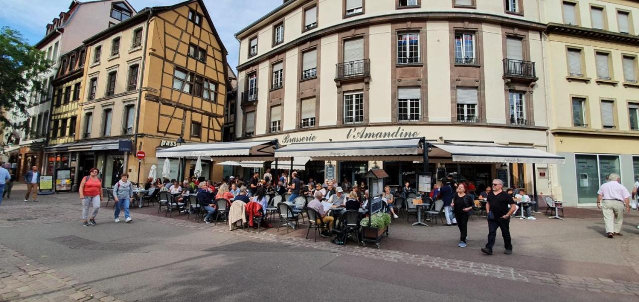 Le Green St Leon : Lit Queen Size * Wifi * Ideal Couple Colmar Kültér fotó